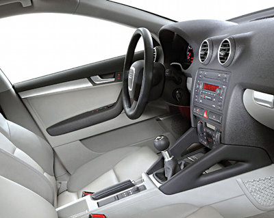 
Découvrez l'intérieur de l'Audi A3 Sportback.
 